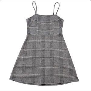 Express black & white patterned dress